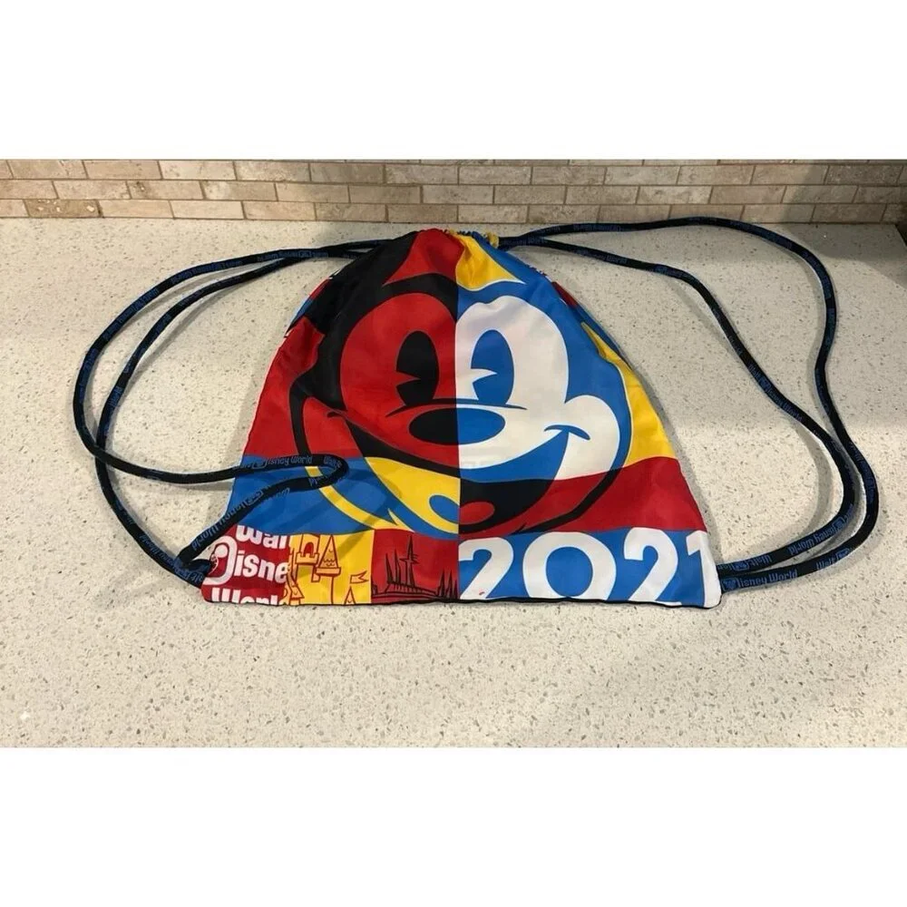 Disneyland Parks‎ Cinch Sack Drawstring Bag Backpack 2021 Mickey Mouse